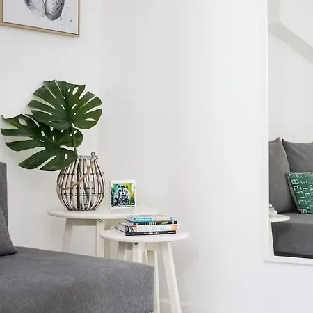 Casa Com Alma Portuguesa @ Bairro Alto Ii